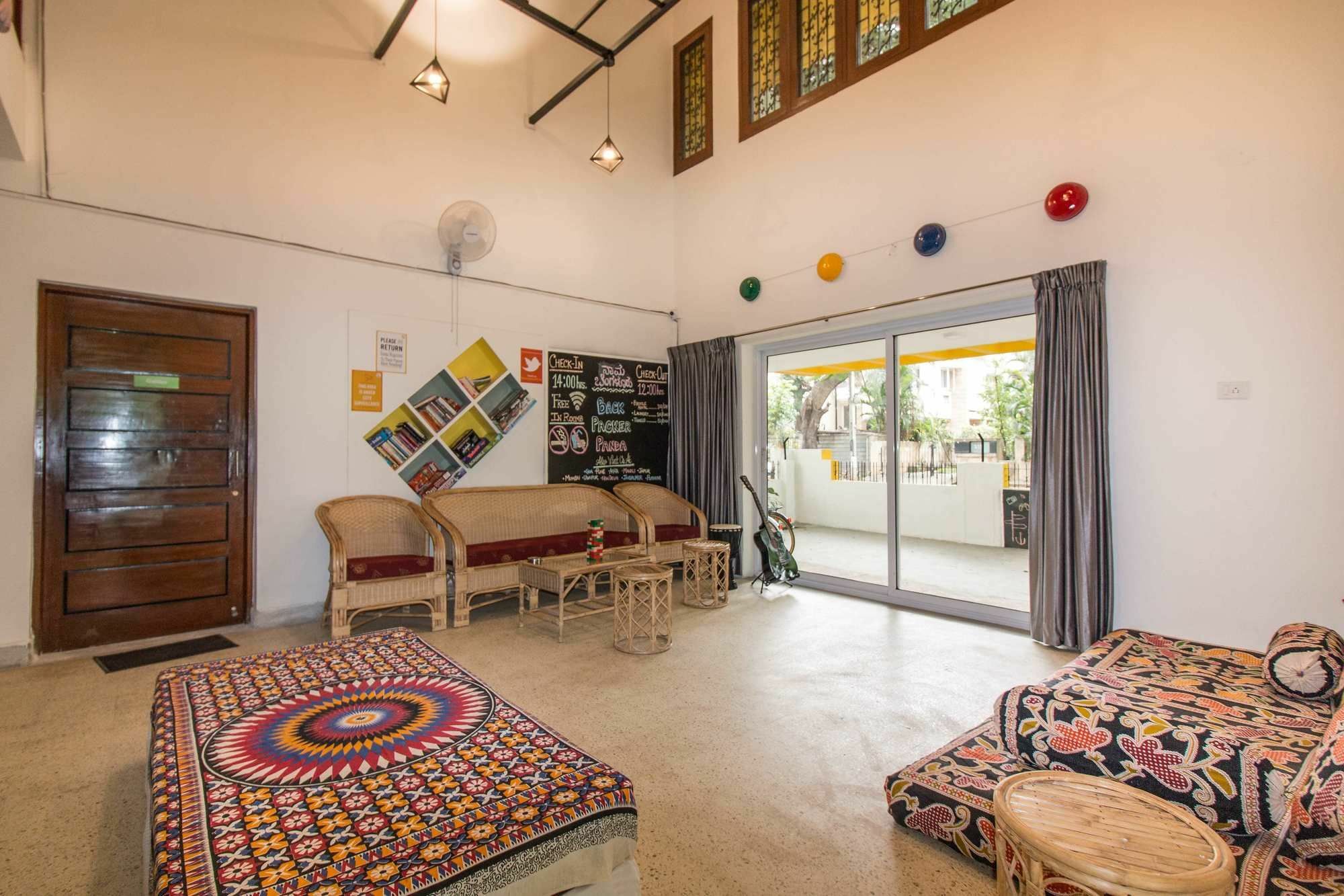 Backpacker Panda Bengaluru Hostel ภายนอก รูปภาพ